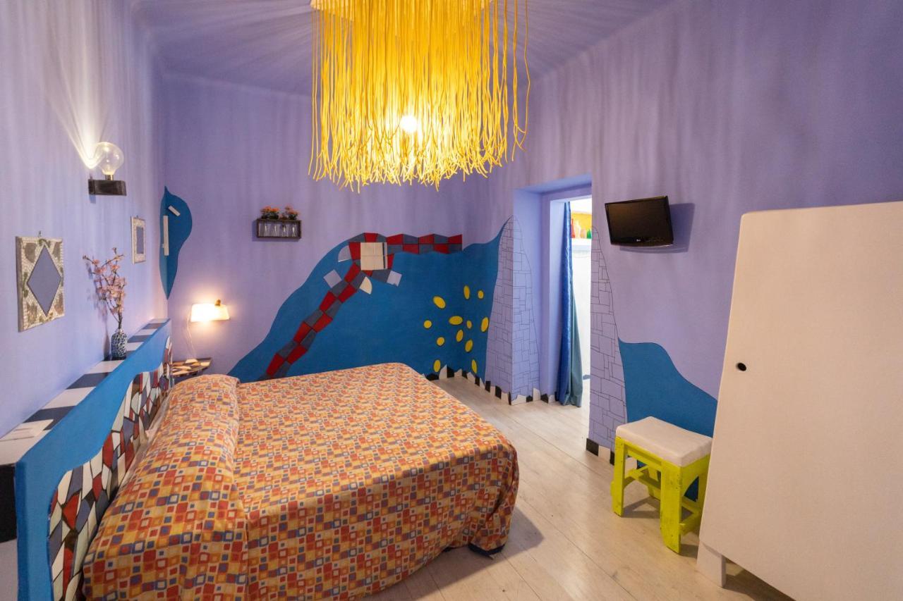 ألبيروبيللو Art Rooms Joyful People المظهر الخارجي الصورة