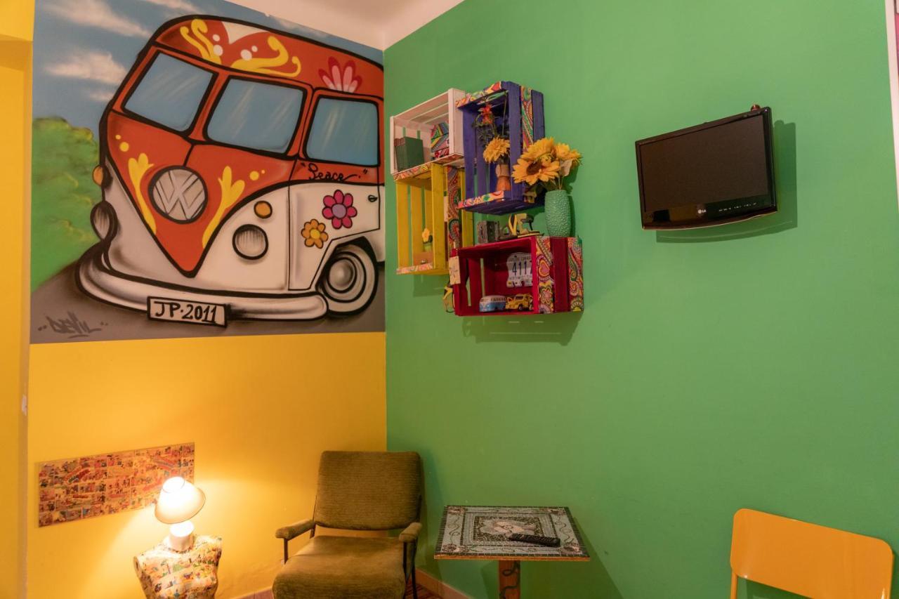 ألبيروبيللو Art Rooms Joyful People المظهر الخارجي الصورة